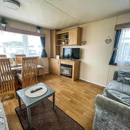 Lovely 6 Berth Caravan At Seawick Holiday Park In Essex Ref 27613Sw Clacton-on-Sea Exterior photo